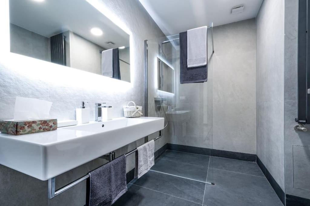Gallery Vitosha Apartment With Underground Parking Sofia Buitenkant foto